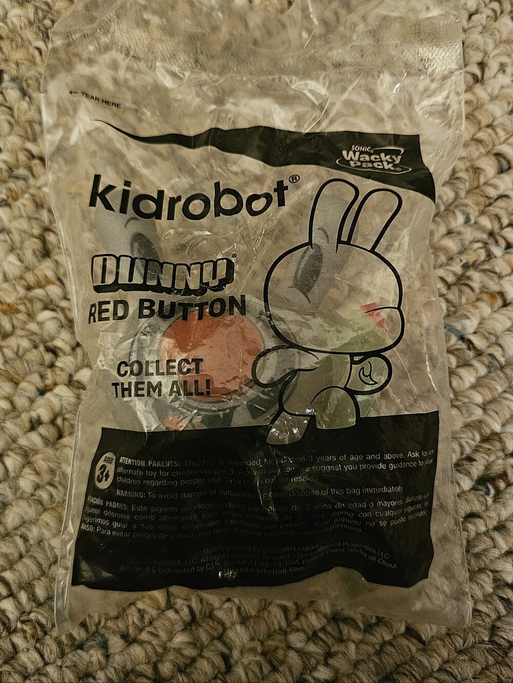 Sonic Wacky Pack Kidrobot Dunny Red Button Figure